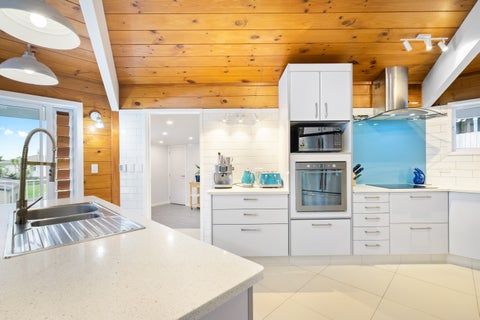 4 Gibbia Way, Beachlands, Auckland