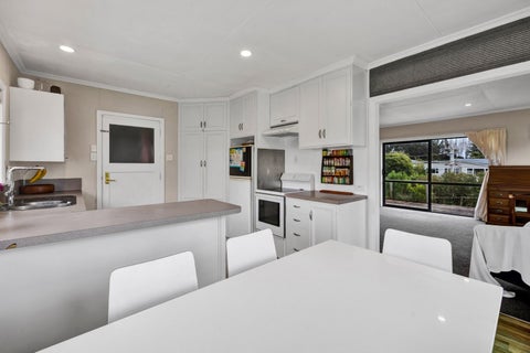 47 Clawton Street, Westown, New Plymouth
