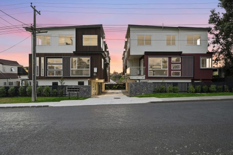 4/3 Corrella Road, Belmont, Auckland