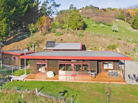 35 Totara View Road, Wakefield