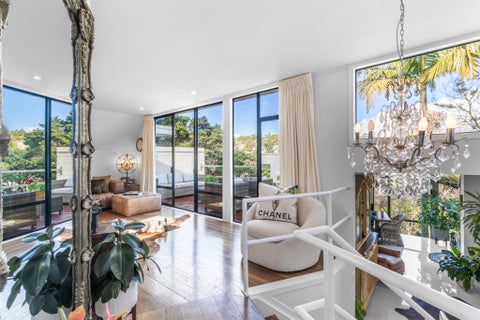 2/99 Hadfield Street, Beach Haven, Auckland