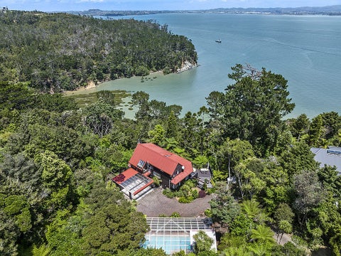 76 Island Bay Road, Beach Haven, Auckland