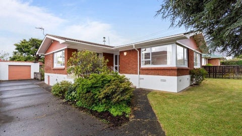 10 Tomlin Place, Mangere East, Auckland