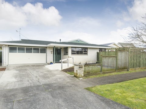 2 Sheraton Grove, Highbury, Palmerston North