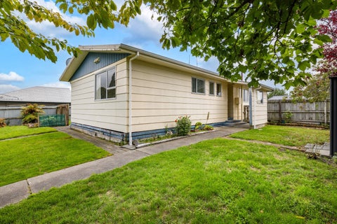 2 Gilbert Street, Amberley, Amberley