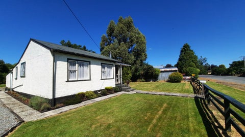27 Halsey Street, Clinton, Clinton