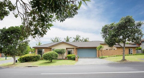 4 Saltwood Street, Red Beach, Red Beach