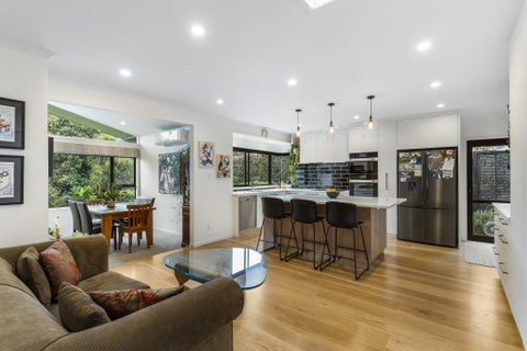 130 Bramley Drive, Farm Cove, Auckland