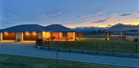 15 The Drive, Twizel