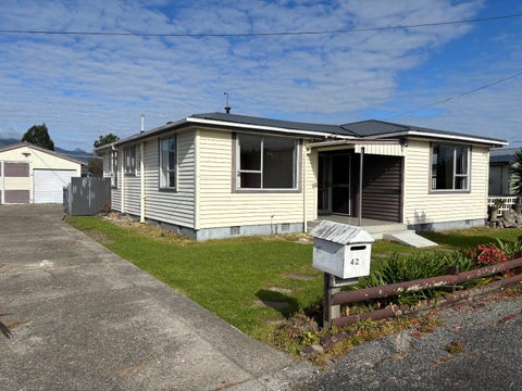 42 Disraeli Street, Westport, Westport
