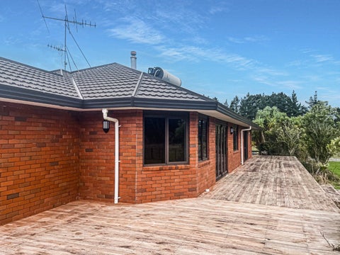 150 Upper Fitzherbert Road, Wainuiomata, Lower Hutt
