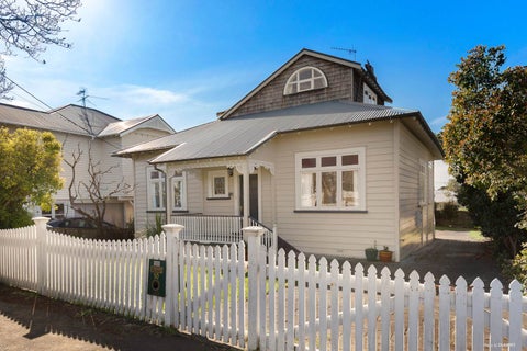 10 Allenby Avenue, Devonport, Auckland