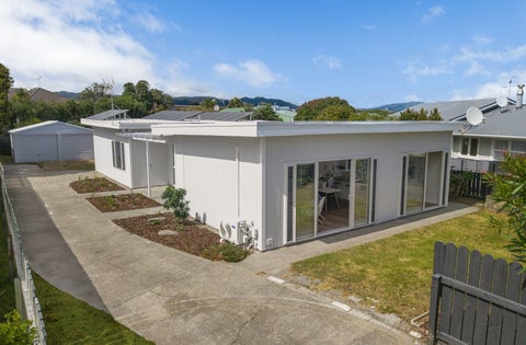 92 Michael Road, Paraparaumu Beach, Paraparaumu