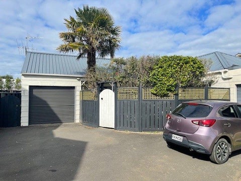 3/8 Shakespeare Road, Milford, Auckland
