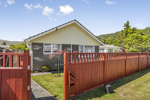 1/6 Parkway, Wainuiomata, Lower Hutt
