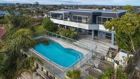 12 Haseler Crescent, Howick, Auckland