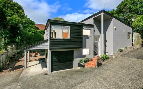 2/17 Aorangi Place, Birkenhead, Auckland