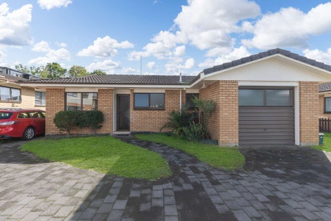 2/327 Great South Road, Papakura, Auckland