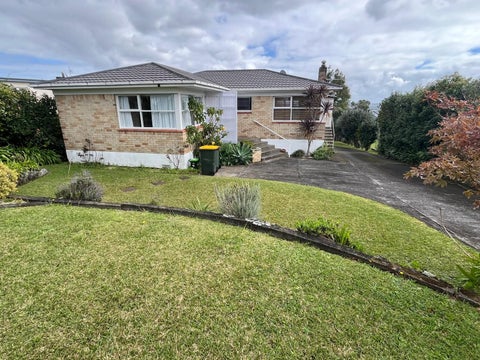 107 Bradbury Road, Botany Downs, Auckland