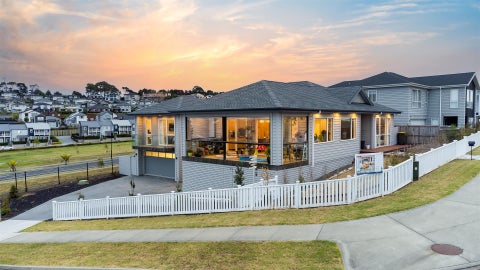 118 Colonial Drive, Silverdale, Silverdale
