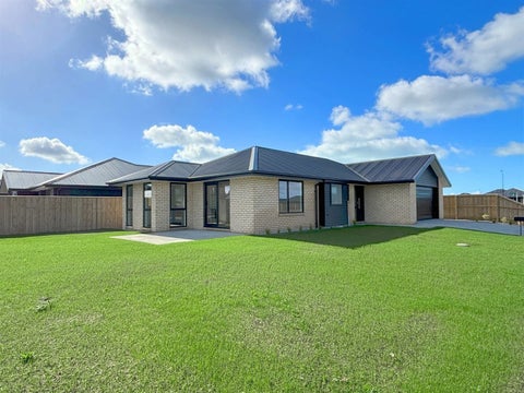 30 Stackwood Avenue, Woodend, Woodend