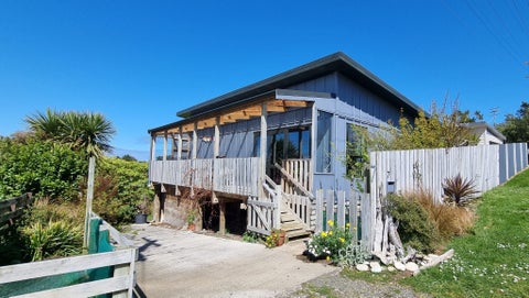7 Margery Street, Riverton