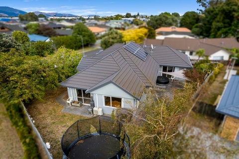 36 Guildford Drive, Paraparaumu