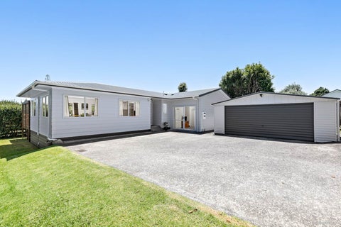 15B Helga Crescent, Te Atatu Peninsula, Auckland