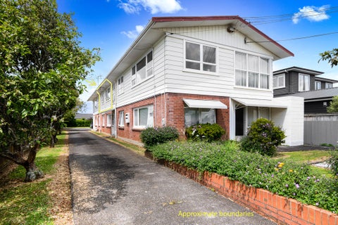 4/7 Wainui Avenue, Point Chevalier, Auckland