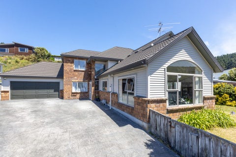 10 Halewood Grove, Churton Park, Wellington