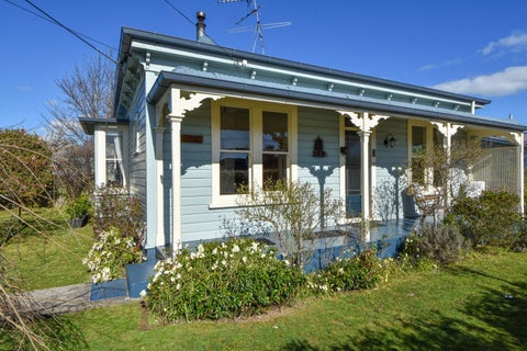 27 Garrison Street, Carterton