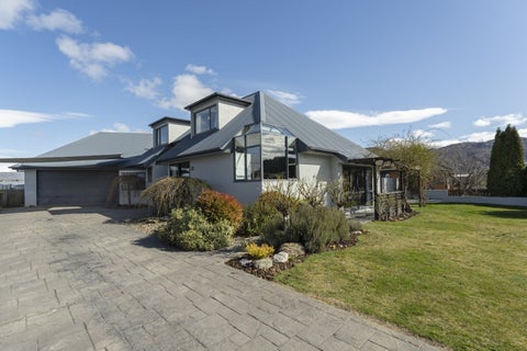 30 Albert Drive, Clyde, Clyde