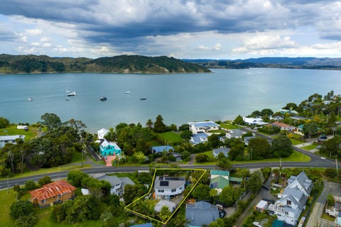 49A Government Road, Raglan, Raglan