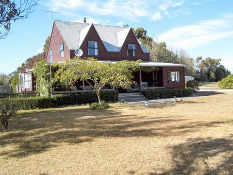 1435 Redwood Pass Road, Lower Dashwood