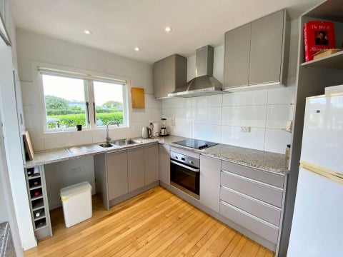 10 Kervil Avenue, Te Atatu Peninsula, Auckland
