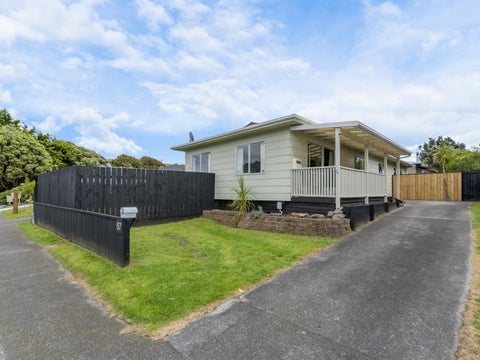 57 Queens Road, Waikanae Beach, Waikanae
