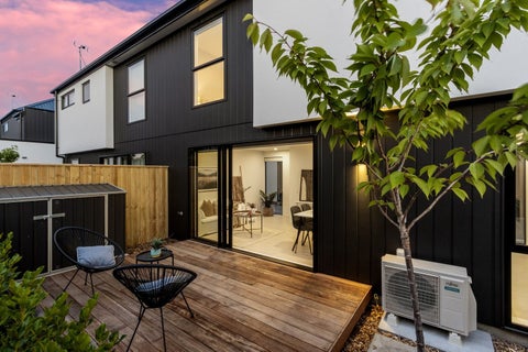 2/49 Laurence Street, Waltham, Christchurch
