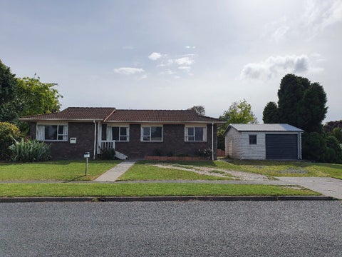 14 Garland Drive, St Andrews, Hamilton