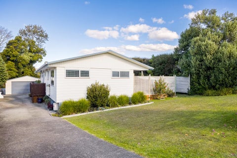 3 Albatross Road, Red Beach, Red Beach