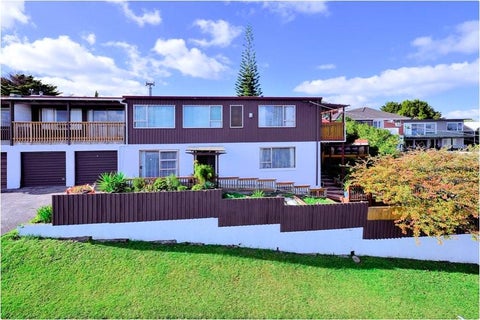 2/10 Hadfield Street, Beach Haven, Auckland