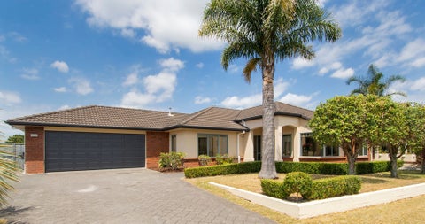 22 Manor Park Drive, Pyes Pa, Tauranga