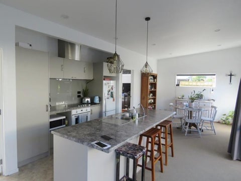 1A Paritutu Road, Spotswood, New Plymouth