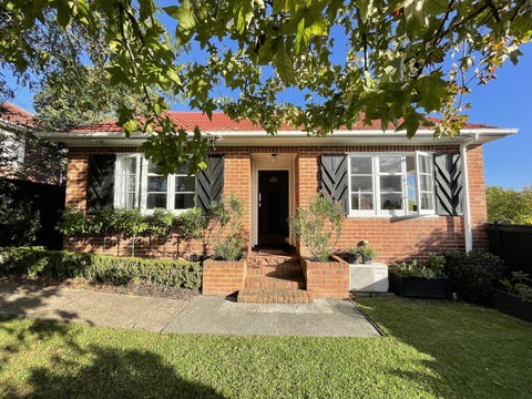 1/11 Walsall Street, Avondale, Auckland