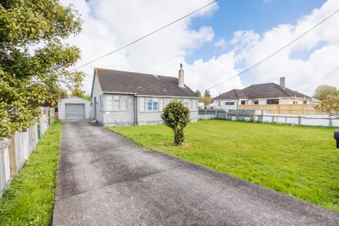 6 Lambert Street, Marton