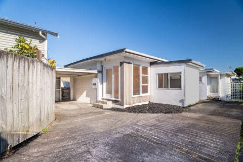 2/8 James Road, Manurewa, Auckland