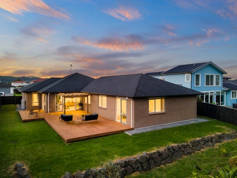 56 Pohutukawa Parade, Riverhead, Riverhead