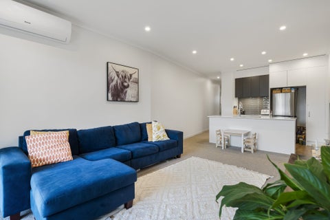 2/1 Genevieve Lane, Hobsonville, Auckland