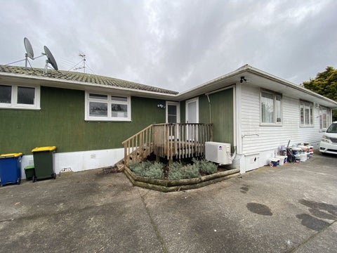 3 Tiroroa Avenue, Te Atatu South, Auckland