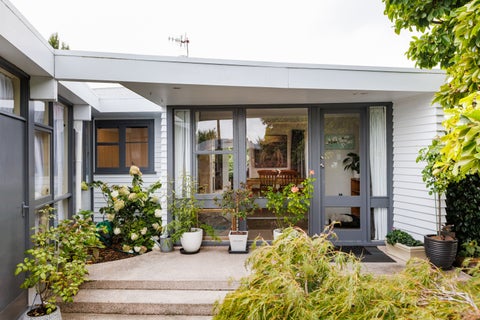 18 Buick Crescent, Awapuni, Palmerston North