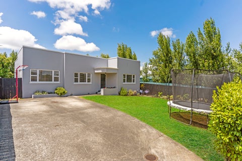 79 Mountain Road, Mangere Bridge, Auckland